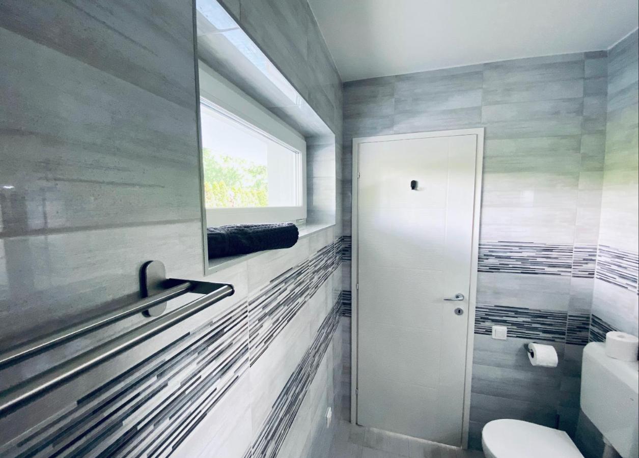Lilac Apartman Balatonlelle Zewnętrze zdjęcie